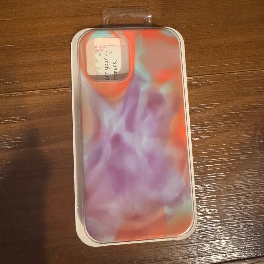 NWT iPhone 12/12 Pro Abstract Phone Case